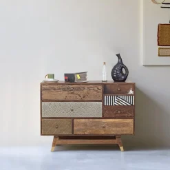 Commode multi-matériaux peau de vache bois sculpté | Manguier Terranova